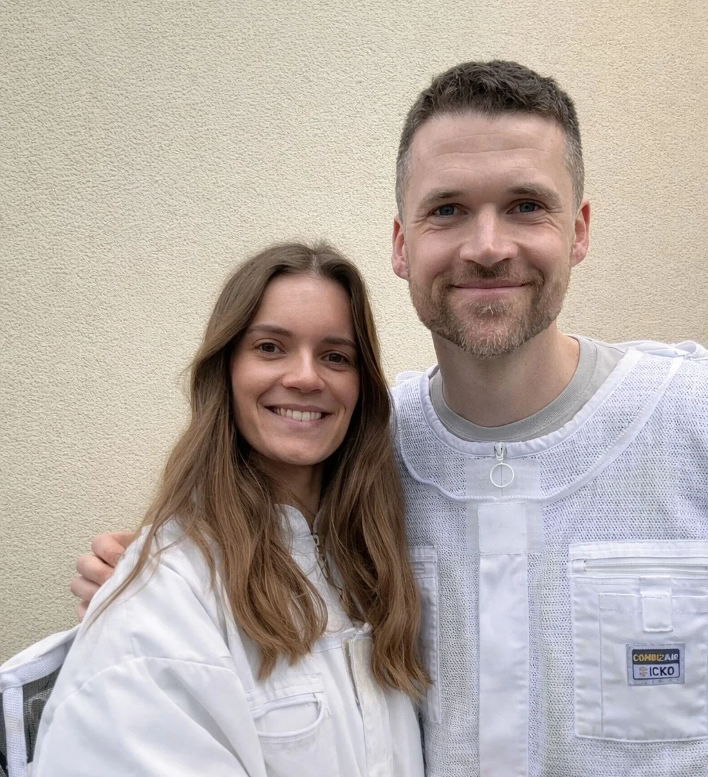 Thomas et Elodie, apiculteurs et gérants de Abellia BZH en Bretagne